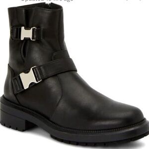 Aquatalia Lillie calf boot in black leather worn once inside only box